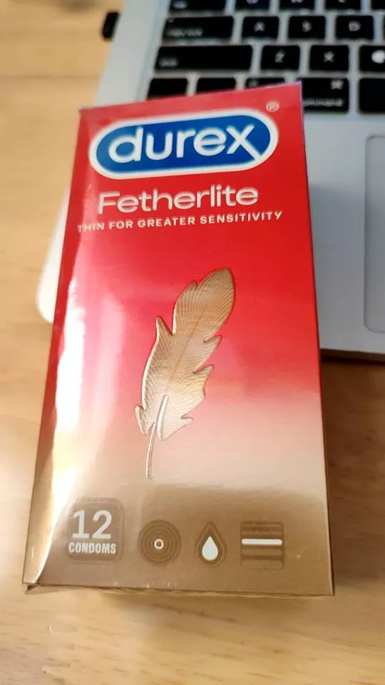 Bao cao su Durex Fetherlite siêu mỏng, tăng khoái cảm 52mm hộp 12 cái